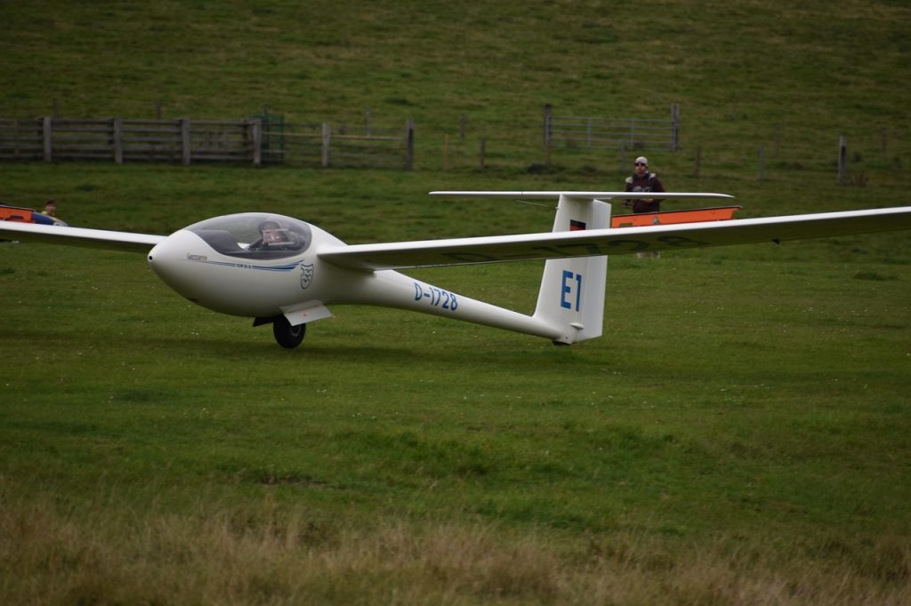 compare the top gliders to find the best option for your flying needs. detailed reviews, features, and performance analysis to help you choose the perfect glider.